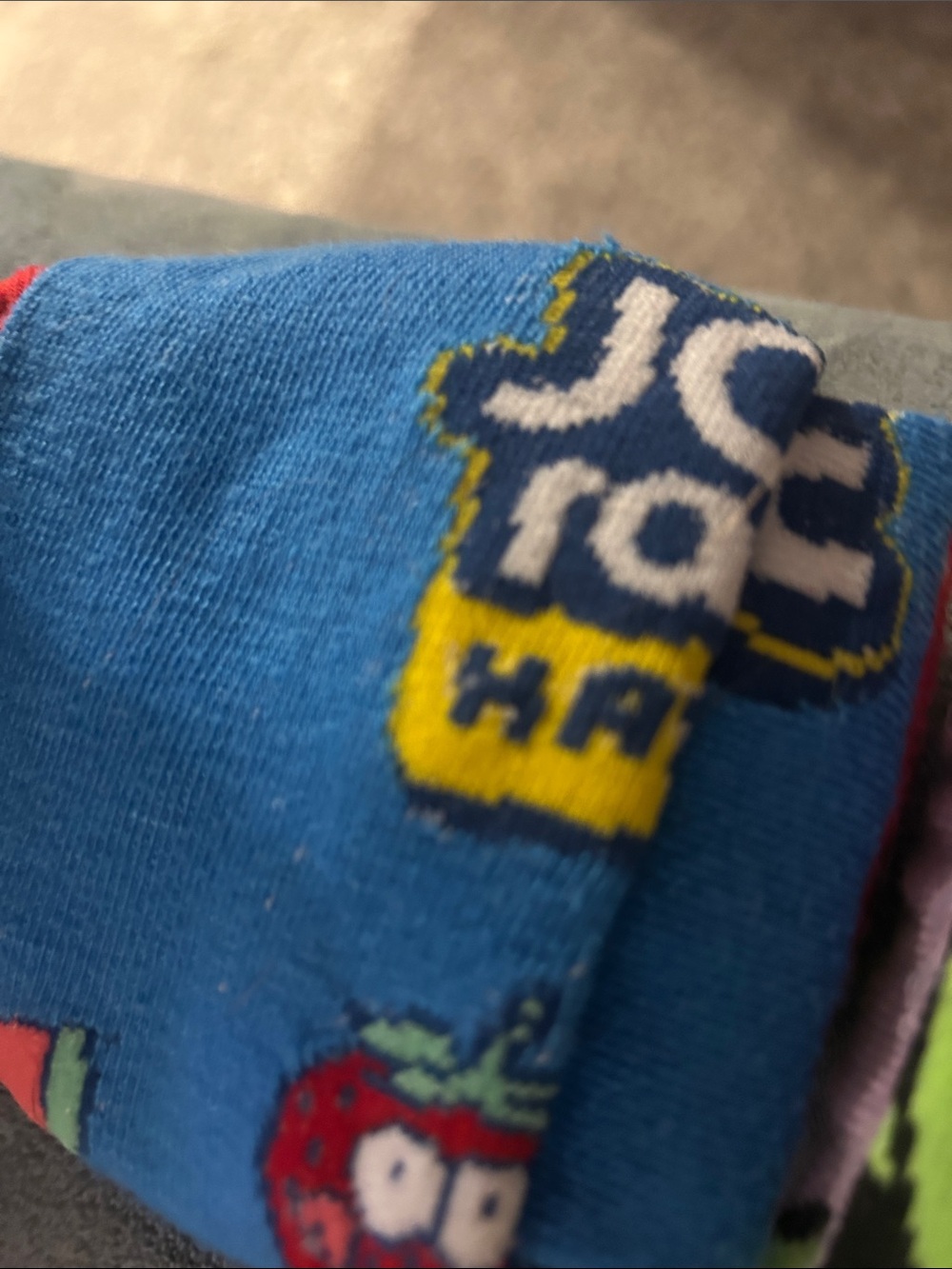 5 pair of fun Character men’s socks - Picture 9 of 9